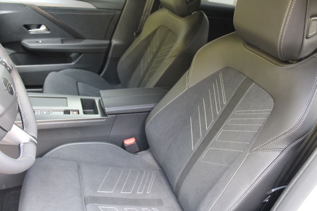 OPEL Astra-e Sports Tourer Ultimate, Electric, Ex-demonstrator, Automatic - 5