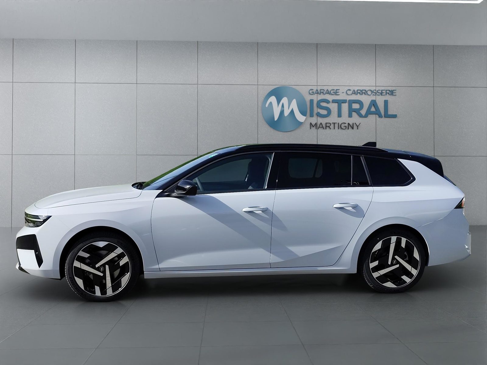 OPEL Astra-e Sports Tourer Ultimate, Elektro, Vorführwagen, Automatik - 2