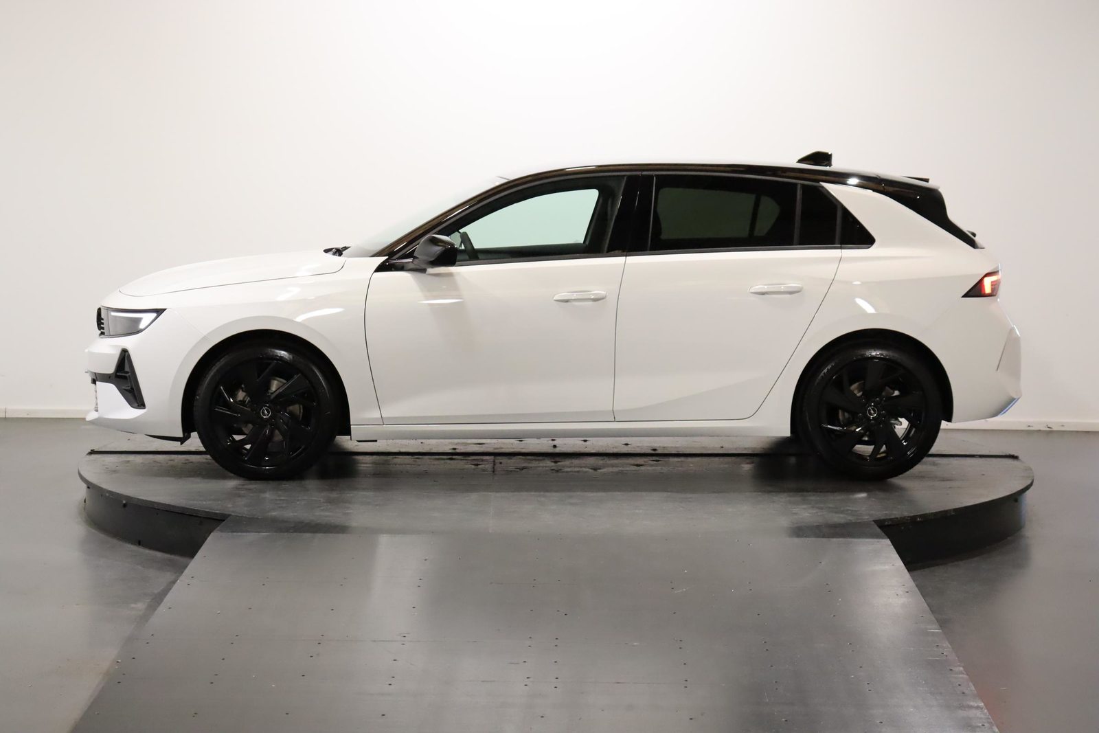 OPEL Astra 1.2 T 130 GS, Benzina, Auto nuove, Automatico - 2