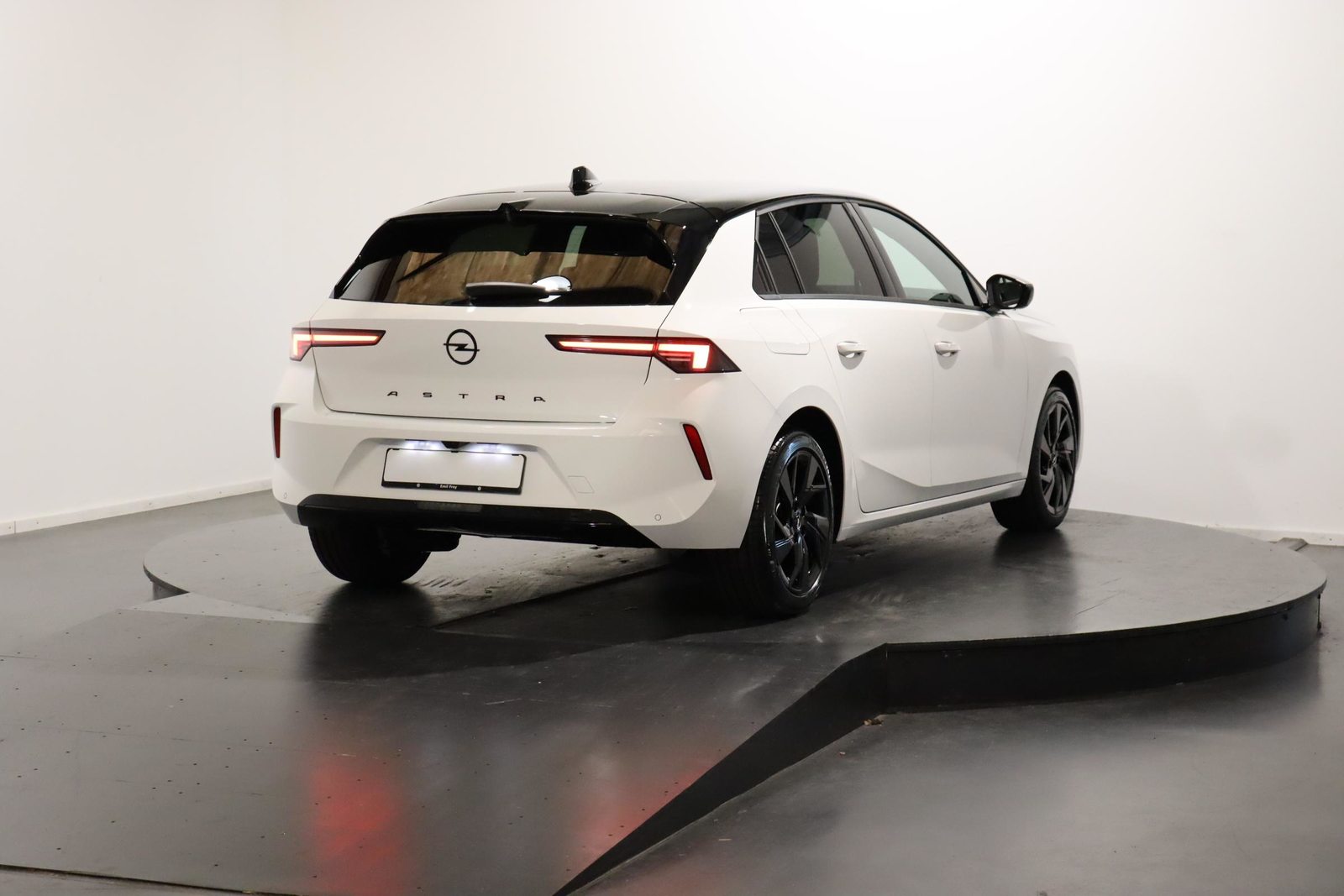 OPEL Astra 1.2 T 130 GS, Benzina, Auto nuove, Automatico - 4