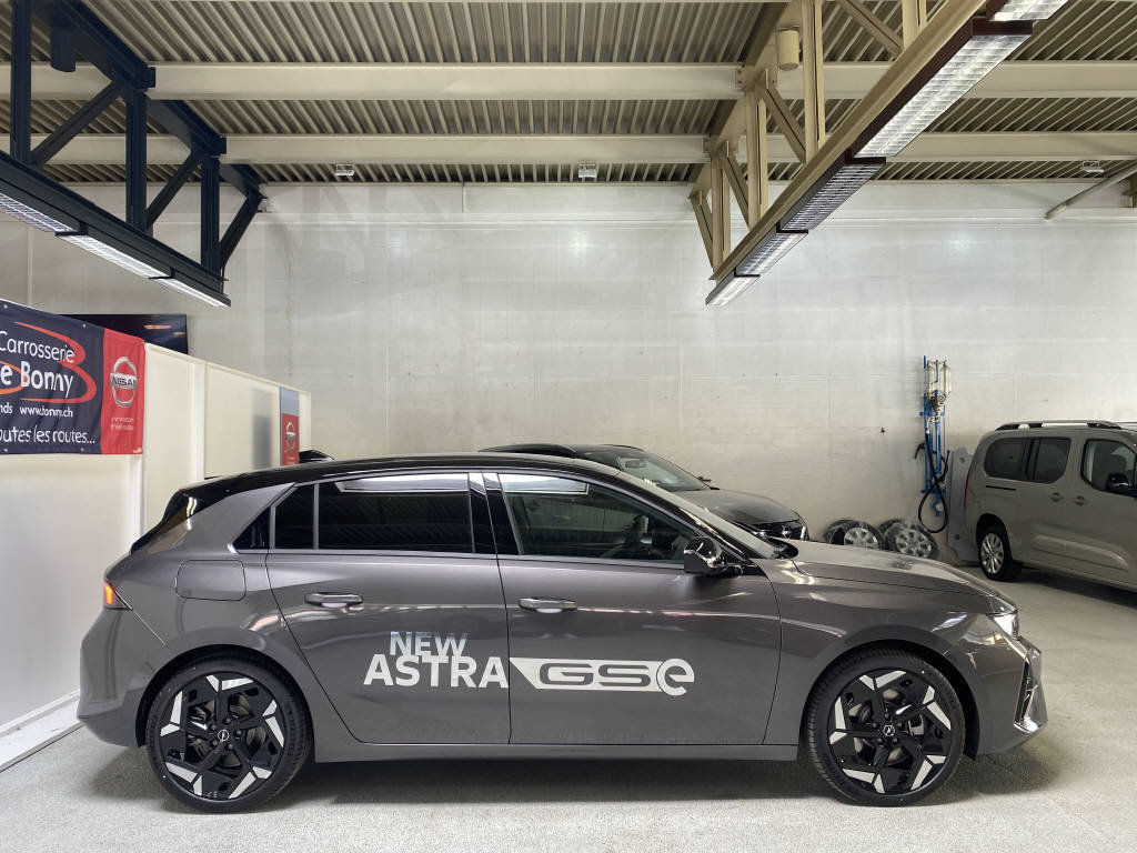 OPEL Astra 1.6 T PHEV 225 GSe, Hybride Rechargeable Essence/Électricité, Occasion / Utilisé, Automatique - 3