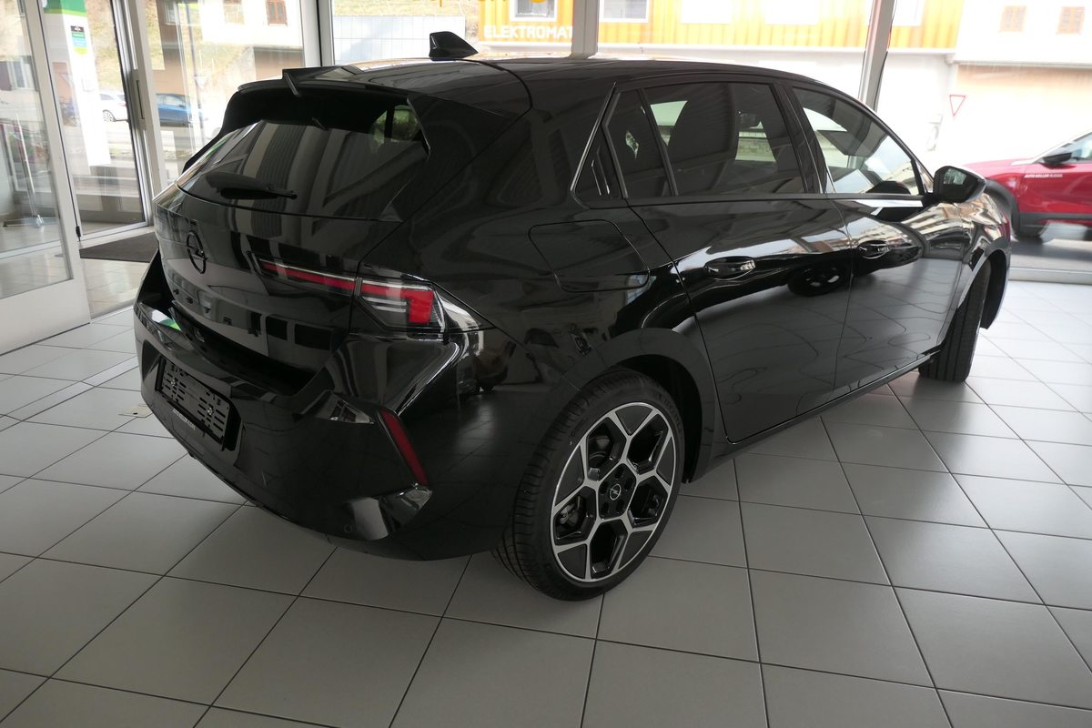 OPEL Astra 1.2 T 130 Swiss Plus, Benzina, Occasioni / Usate, Automatico - 2