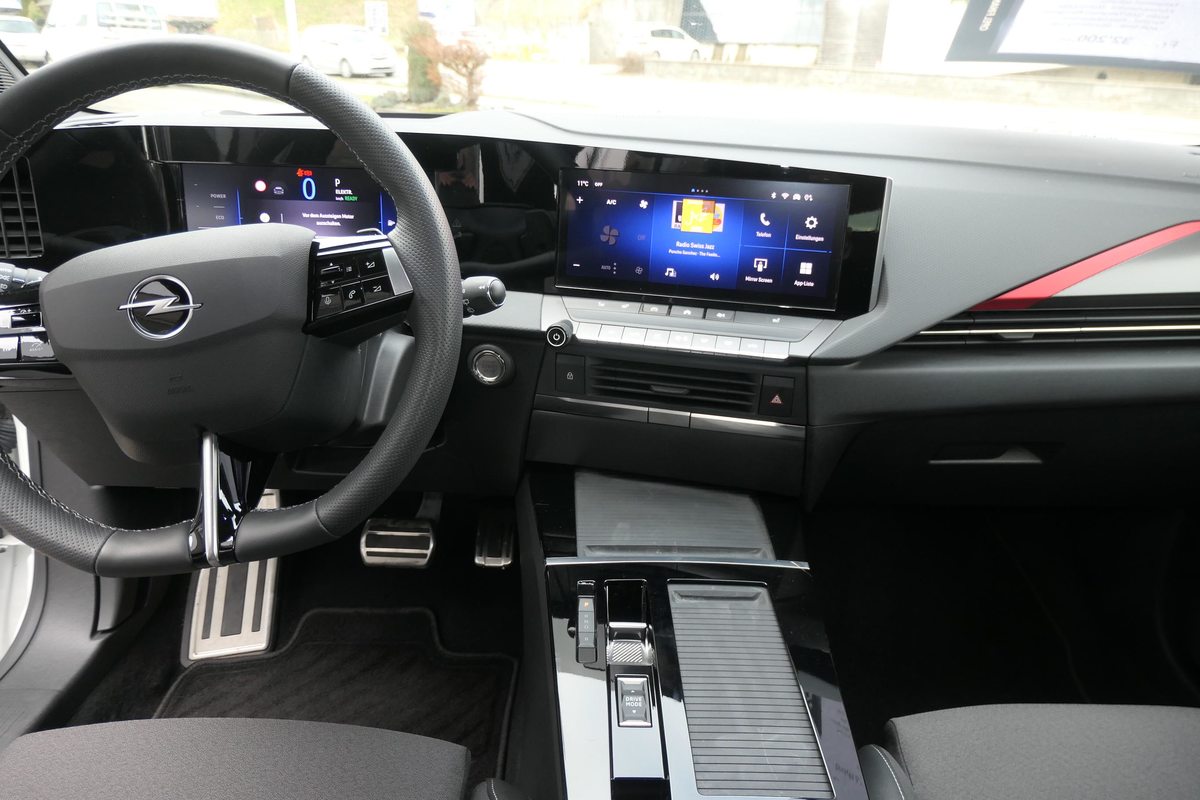 OPEL Astra 1.6 T PHEV 180 Swiss Plus, Plug-in-Hybrid Benzina/Elettrica, Occasioni / Usate, Automatico - 7
