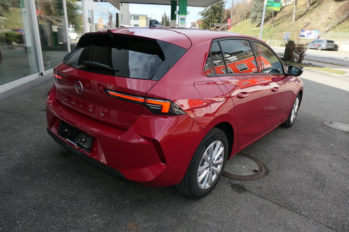 OPEL Astra 1.2 T 130 Swiss, Benzina, Occasioni / Usate, Automatico - 3