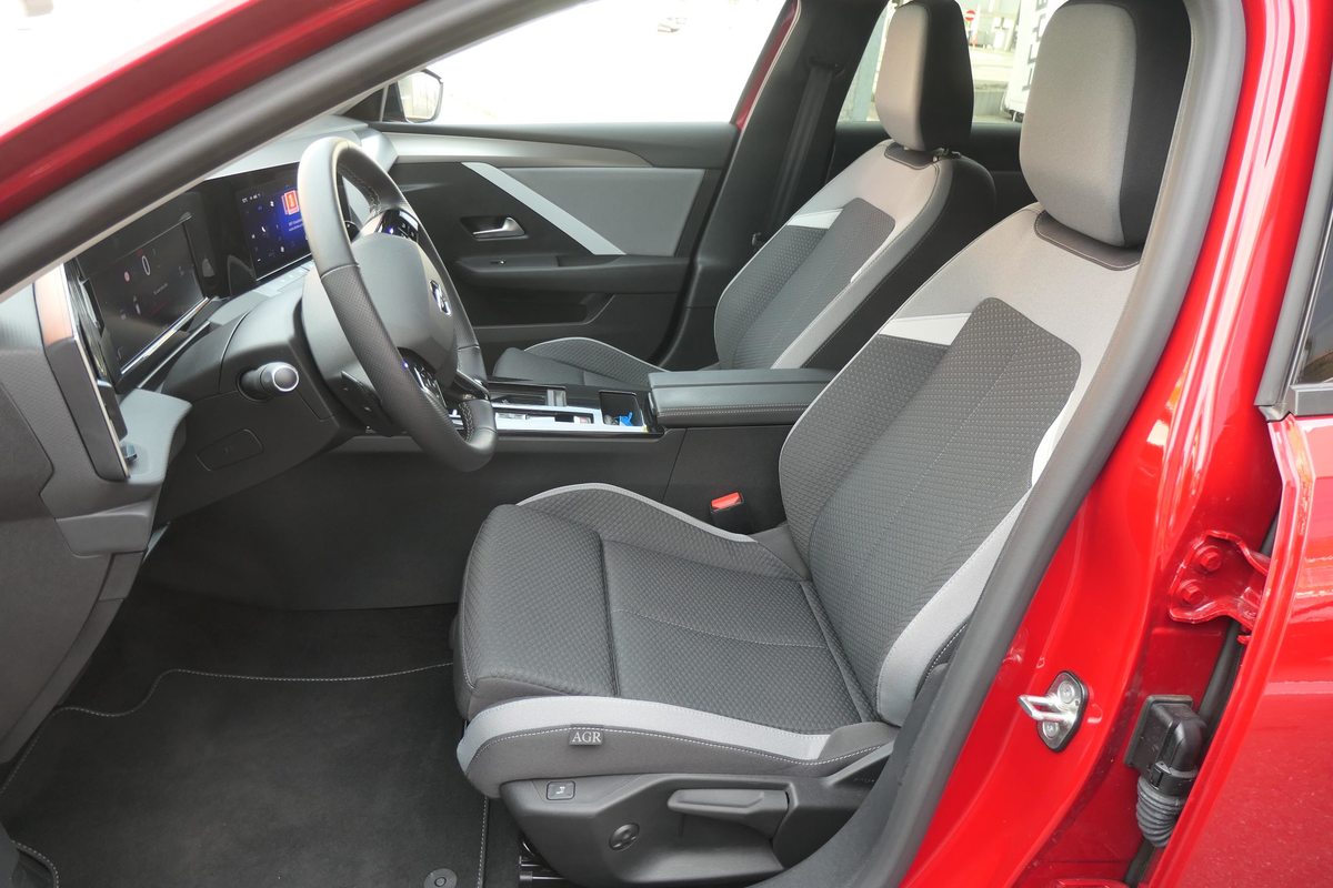 OPEL Astra 1.2 T 130 Swiss, Benzina, Occasioni / Usate, Automatico - 4