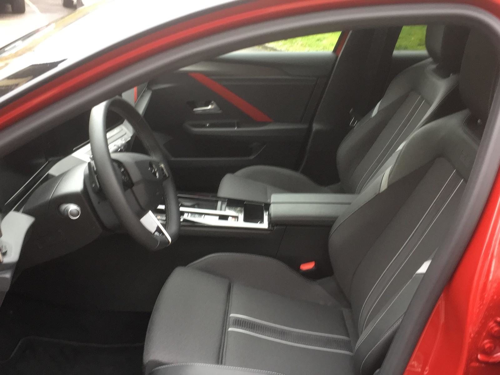 OPEL Astra 1.6 T PHEV 180 Swiss, Plug-in-Hybrid Petrol/Electric, Second hand / Used, Automatic - 5
