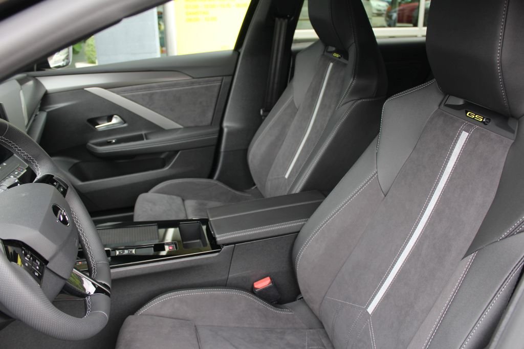 OPEL Astra 1.6 T PHEV 225 GSe, Petrol, Second hand / Used, Automatic - 5