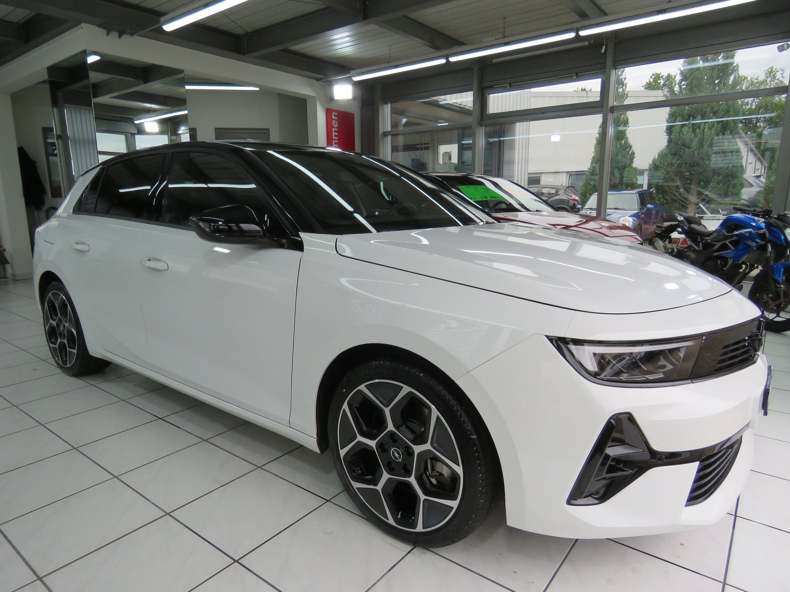 OPEL Astra 1.6 PHEV Turbo Swiss Plus Automat, Hybride Rechargeable Essence/Électricité, Occasion / Utilisé, Automatique - 4