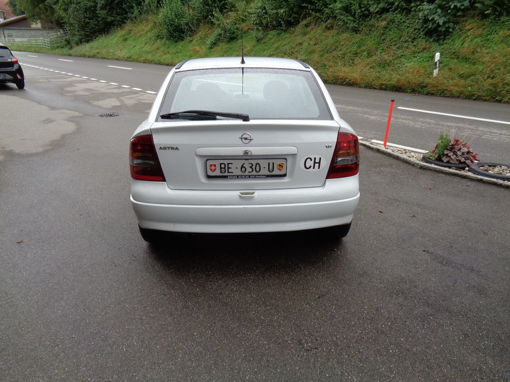 OPEL Astra 1.6i 16V Club, Benzin, Occasion / Gebraucht, Handschaltung - 6