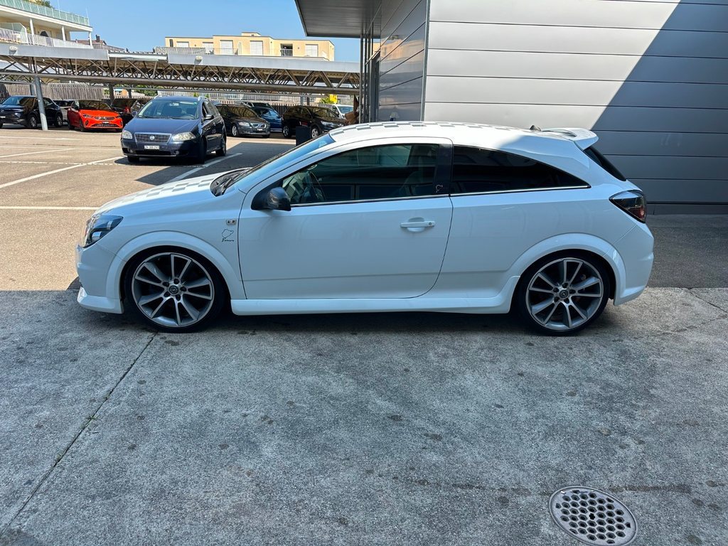 OPEL Astra GTC 2.0 16V 240 Turbo OPC NÜRBURGRING EDITION, Petrol, Second hand / Used, Manual - 3