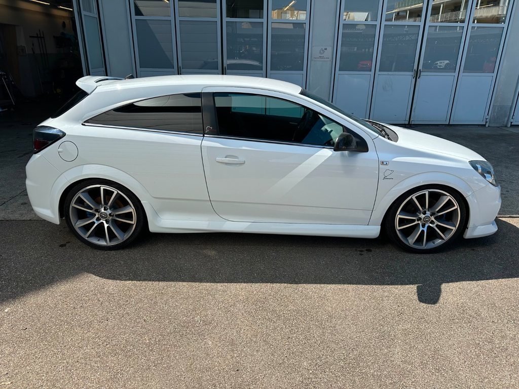 OPEL Astra GTC 2.0 16V 240 Turbo OPC NÜRBURGRING EDITION, Petrol, Second hand / Used, Manual - 4