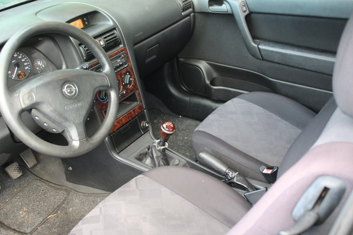 OPEL Astra 1.6i 16V Comfort, Petrol, Second hand / Used, Manual - 6