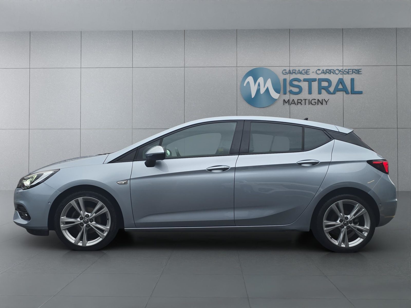 OPEL Astra 1.4 T Elegance S/S, Petrol, Second hand / Used, Automatic - 2