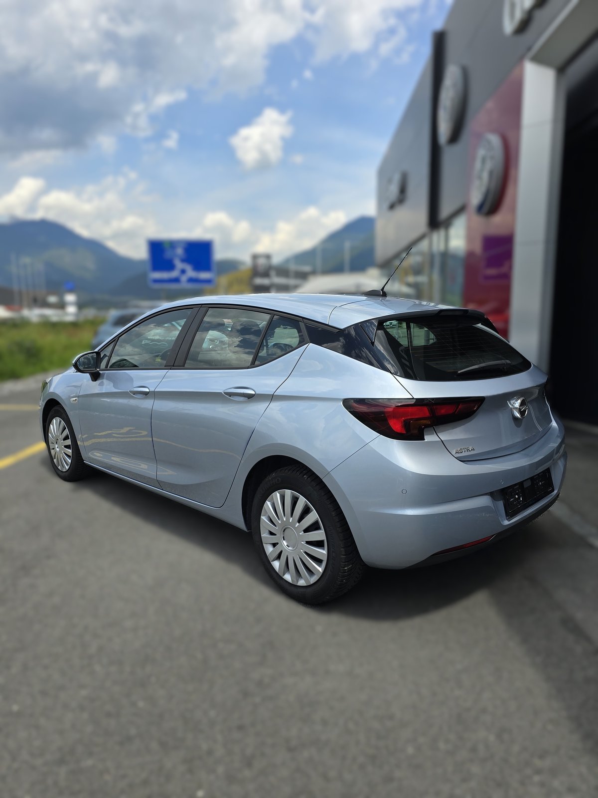OPEL Astra 1.2i Turbo Edition, Essence, Occasion / Utilisé, Manuelle - 4