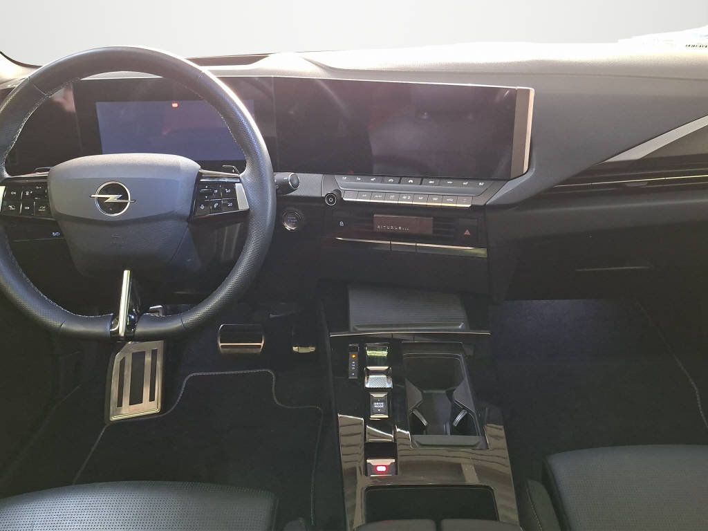 OPEL Astra 1.6 T PHEV 180 Swiss Premium, Plug-in-Hybrid Petrol/Electric, Second hand / Used, Automatic - 6
