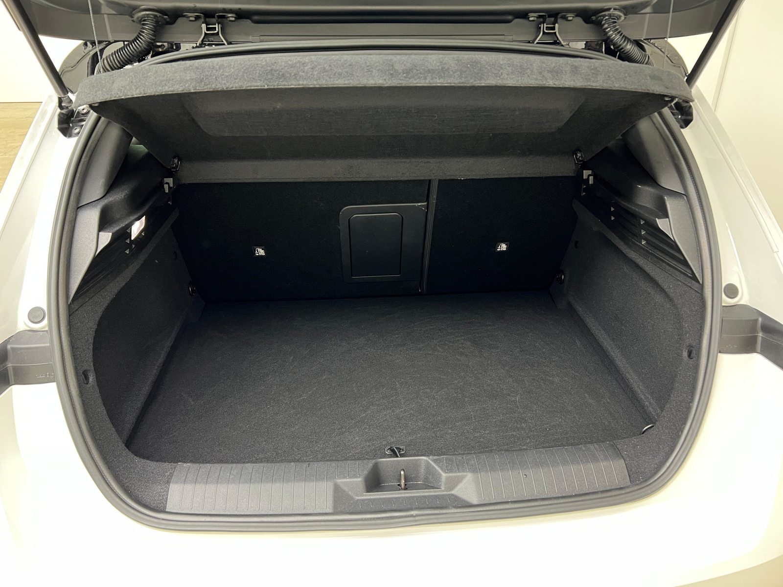 OPEL Astra 1.6 T PHEV 180 Swiss Plus / ab 3,99% Leasing bei Absch, Hybride Rechargeable Essence/Électricité, Occasion / Utilisé, Automatique - 6