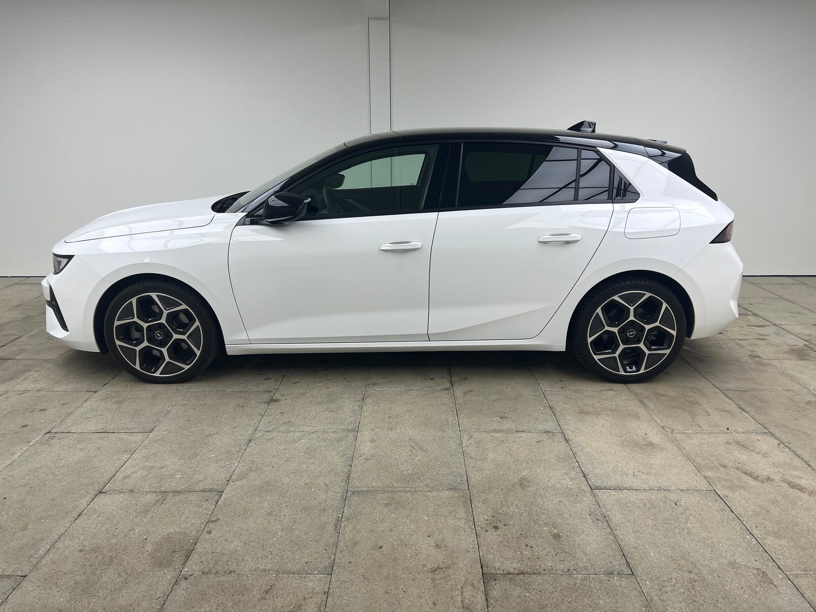 OPEL Astra 1.6 T PHEV 180 Swiss Plus / ab 3,99% Leasing bei Absch, Plug-in-Hybrid Benzin/Elektro, Occasion / Gebraucht, Automatik - 4