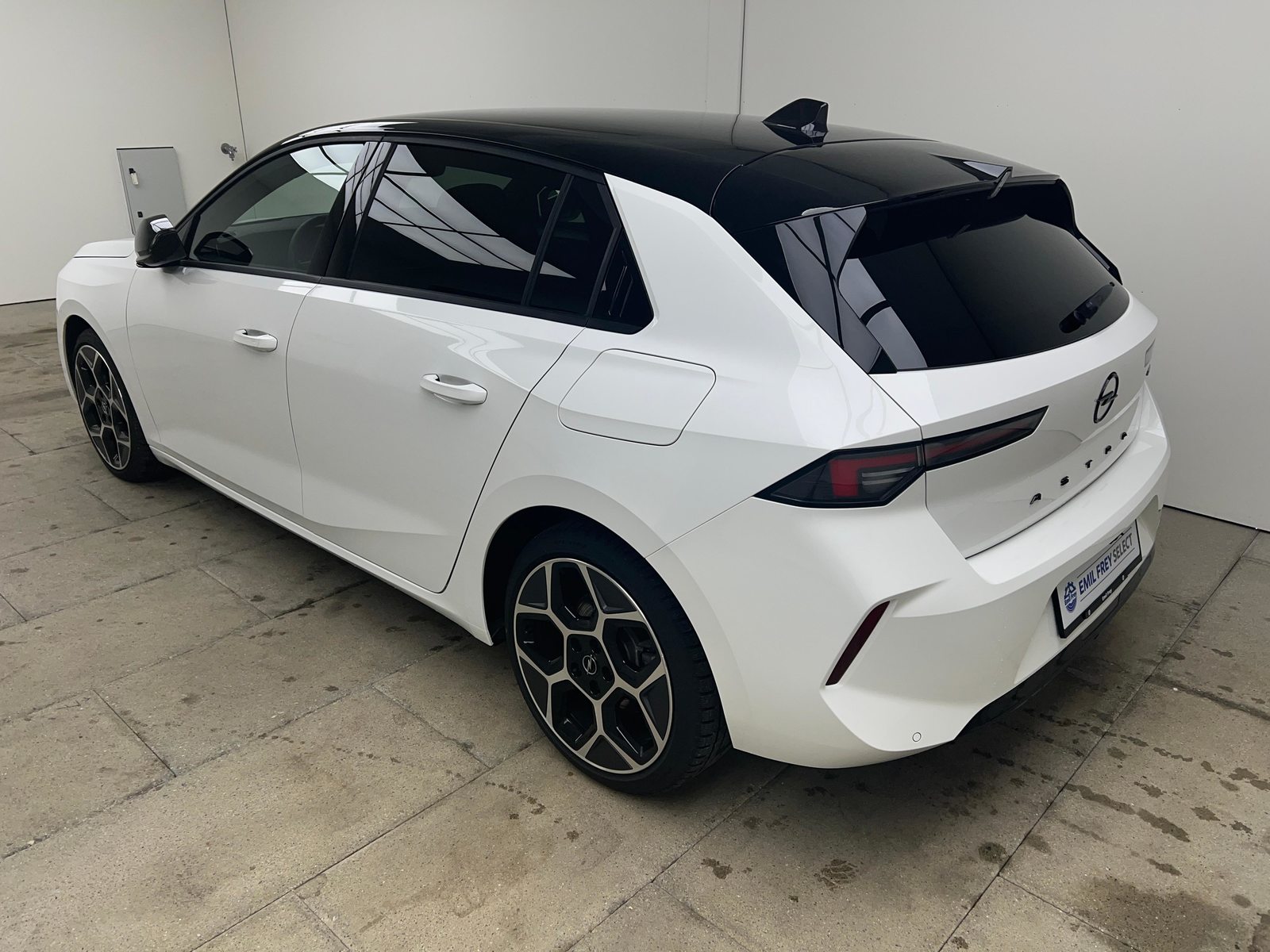 OPEL Astra 1.6 T PHEV 180 Swiss Plus / ab 3,99% Leasing bei Absch, Plug-in-Hybrid Petrol/Electric, Second hand / Used, Automatic - 4