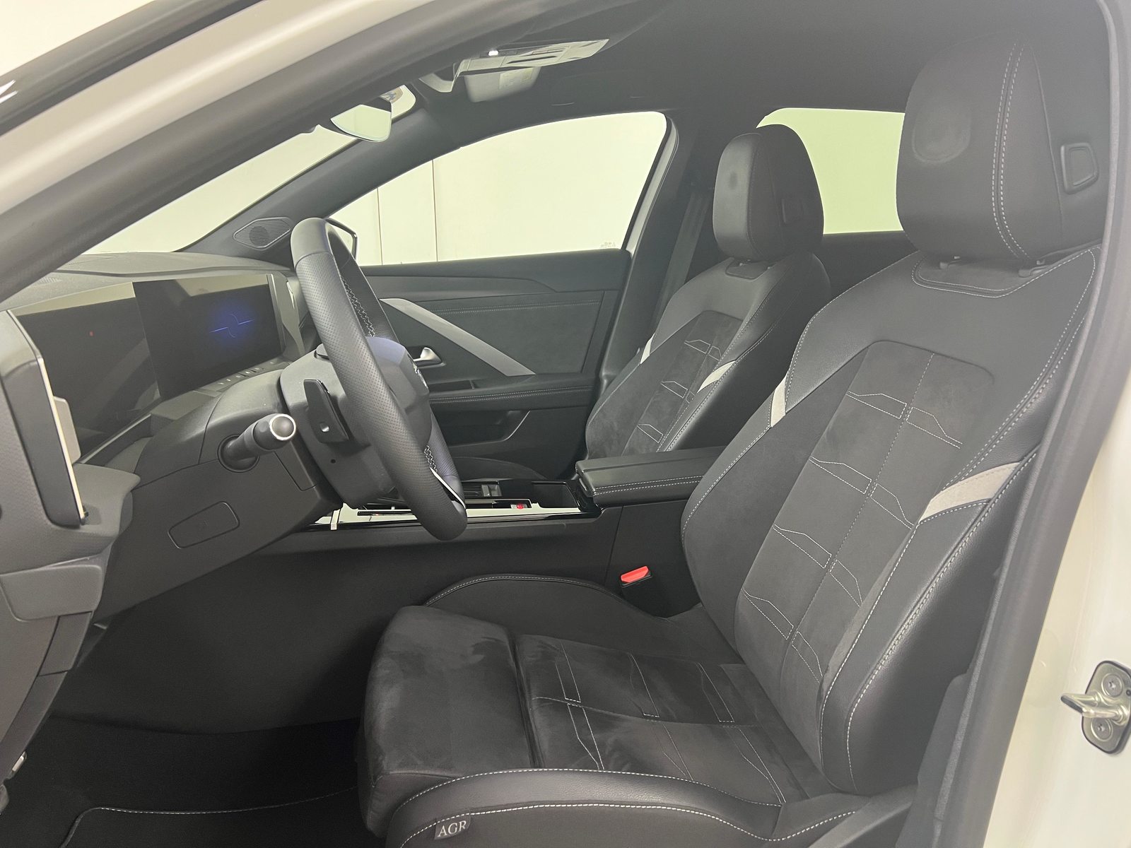 OPEL Astra 1.6 T PHEV 180 Swiss Plus / ab 3,99% Leasing bei Absch, Plug-in-Hybrid Petrol/Electric, Second hand / Used, Automatic - 7