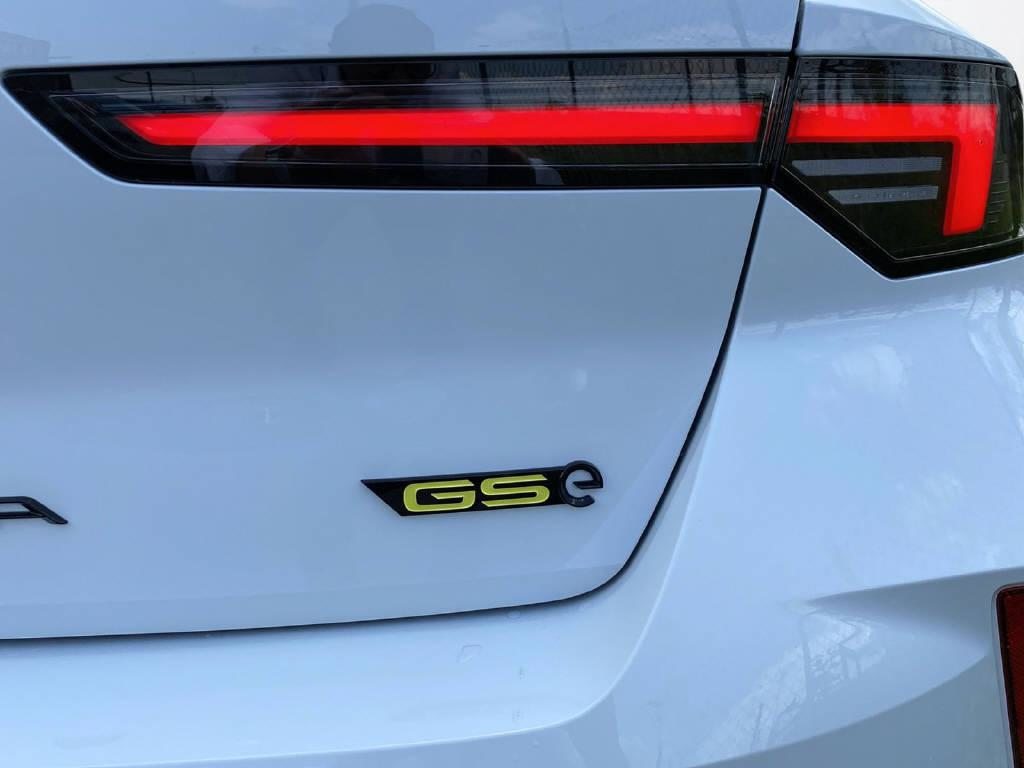 OPEL Astra 1.6 T PHEV 225 GSe, Hybride Rechargeable Essence/Électricité, Occasion / Utilisé, Automatique - 7