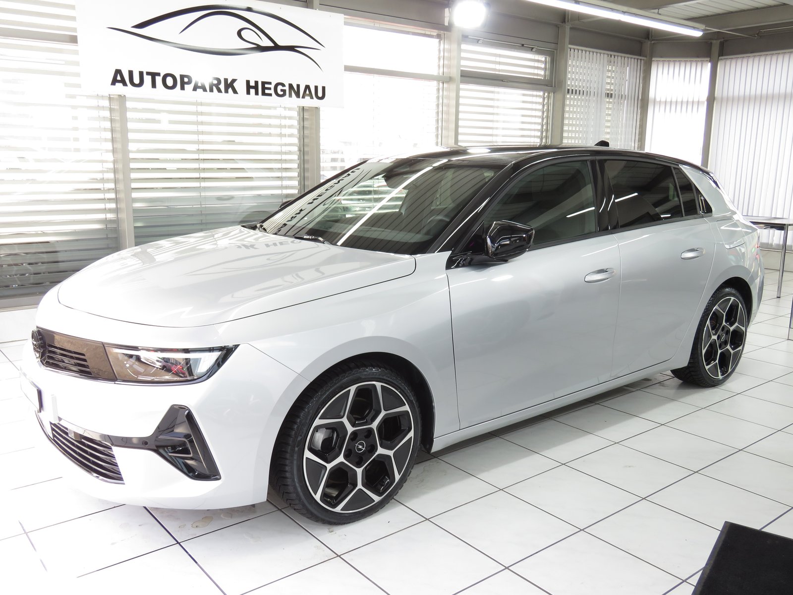 OPEL Astra 1.6 PHEV Turbo Swiss Plus A