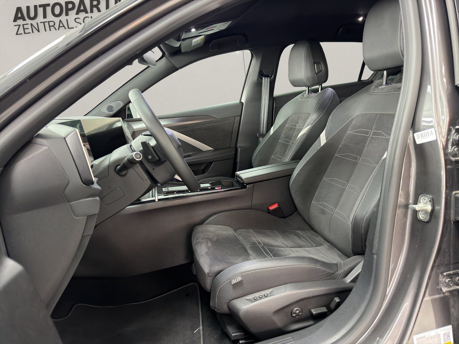 OPEL Astra 1.6 PHEV Turbo Swiss Plus A, Plug-in-Hybrid Benzina/Elettrica, Occasioni / Usate, Automatico - 6