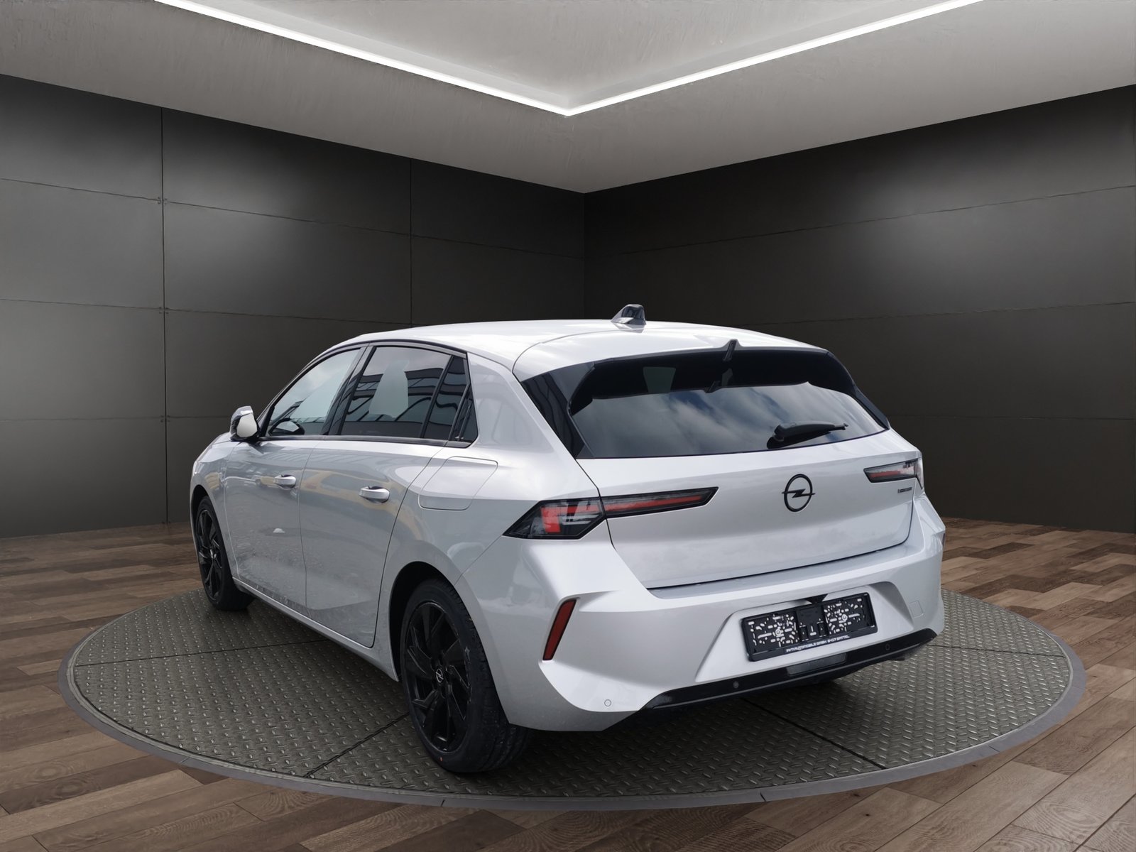 OPEL Astra 1.6 PHEV Turbo Swiss Plus A, Plug-in-Hybrid Benzin/Elektro, Occasion / Gebraucht, Automatik - 7