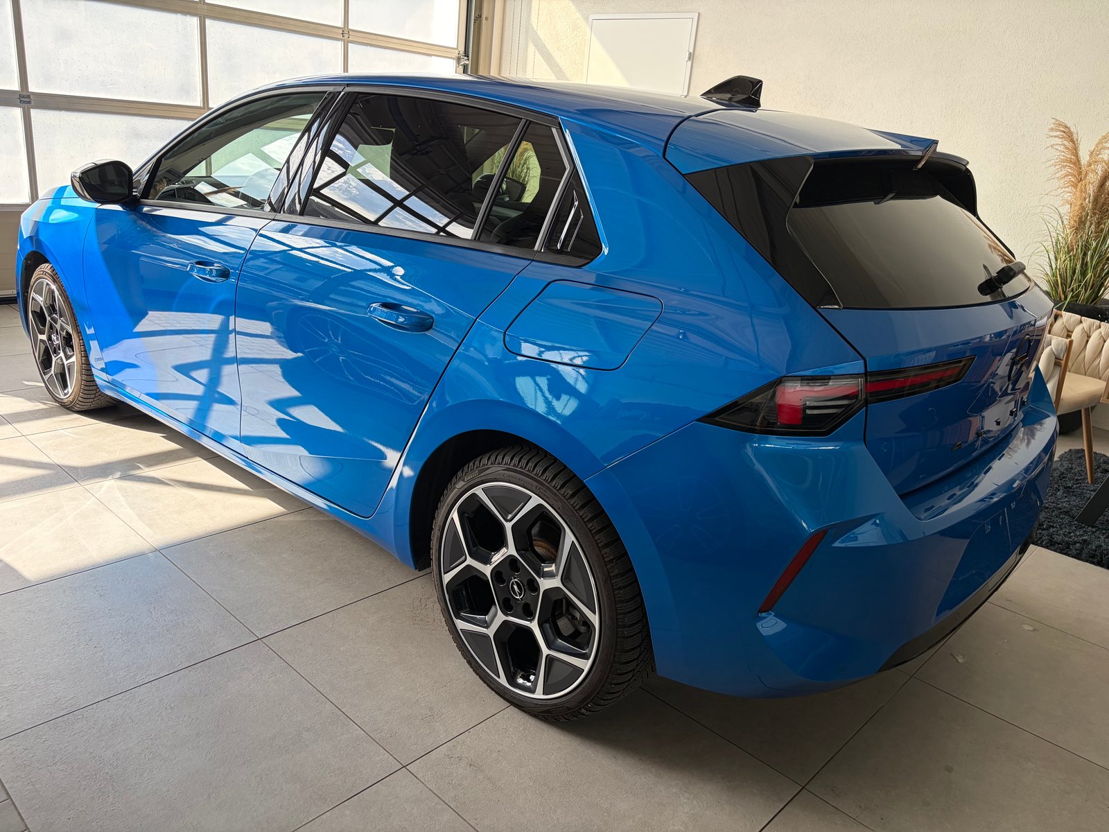 OPEL Astra 1.6 PHEV Turbo Swiss Plus A, Hybride Rechargeable Essence/Électricité, Occasion / Utilisé, Automatique - 4