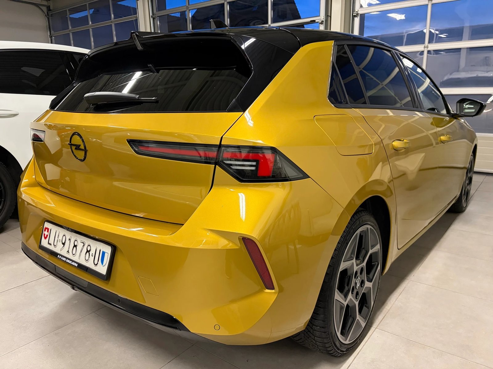 OPEL Astra 1.6 PHEV Turbo Swiss Premium A / Sitzlüftung/ Si, Plug-in-Hybrid Petrol/Electric, Second hand / Used, Automatic - 5