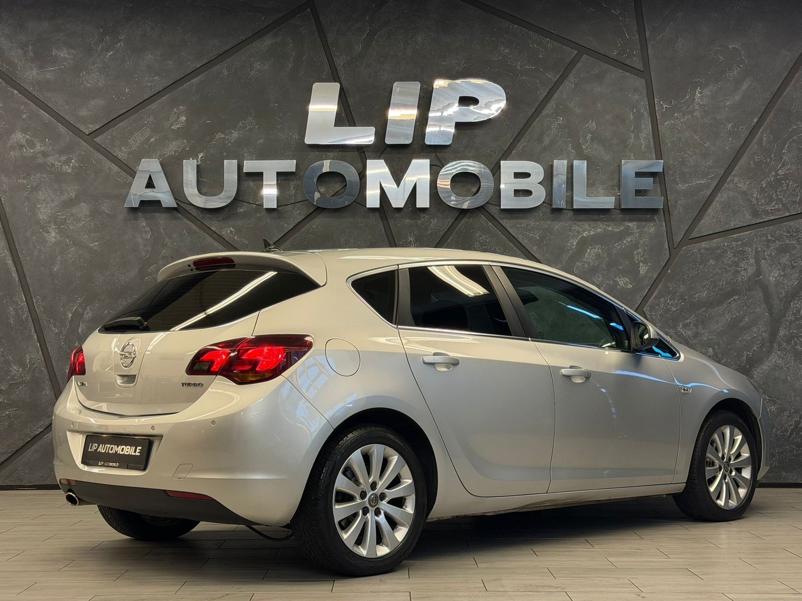OPEL Astra 1.6i 16V Turbo Cosmo Automatic, Essence, Occasion / Utilisé, Automatique - 6