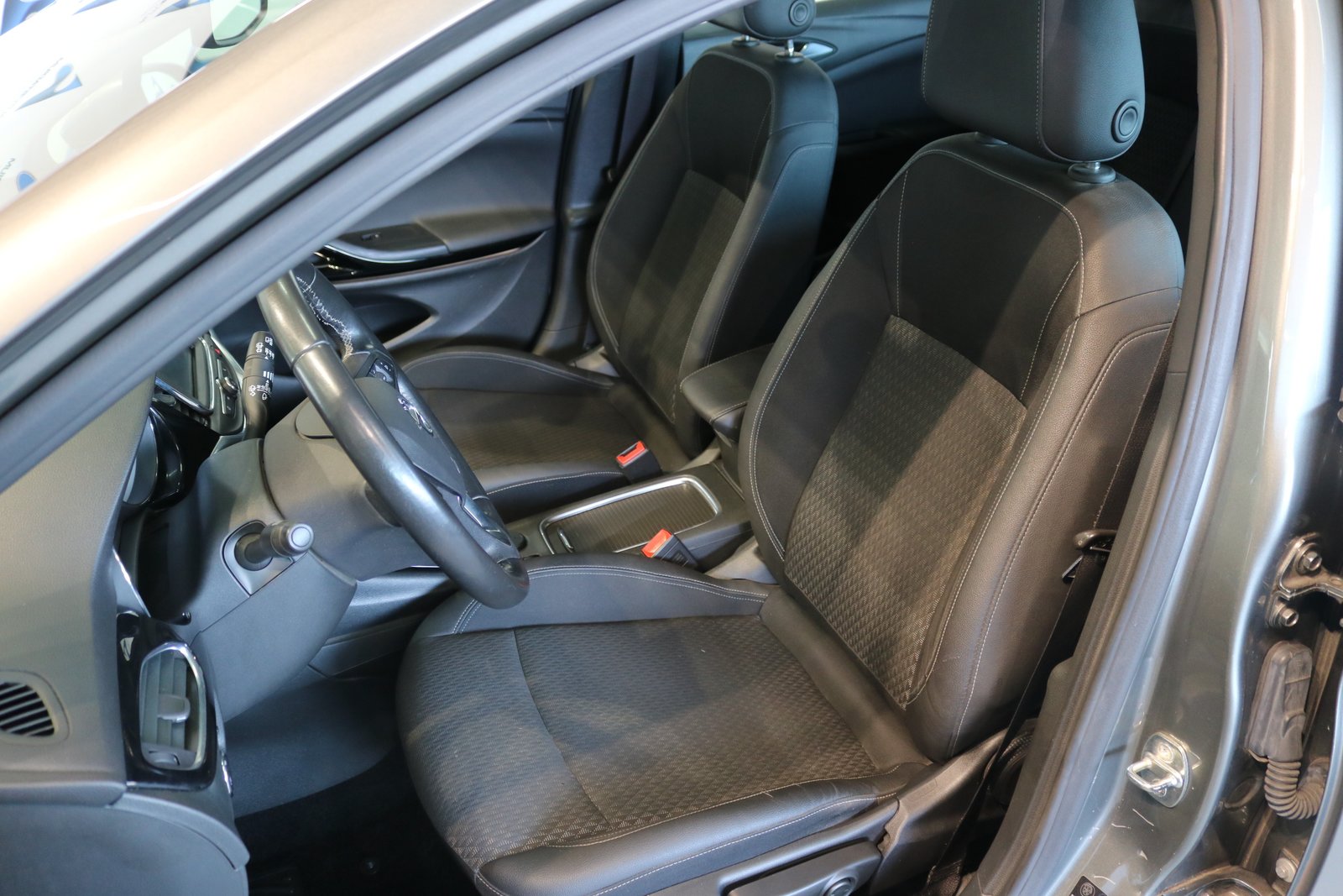 OPEL Astra 1.6i Turbo Excellence, Petrol, Second hand / Used, Manual - 2