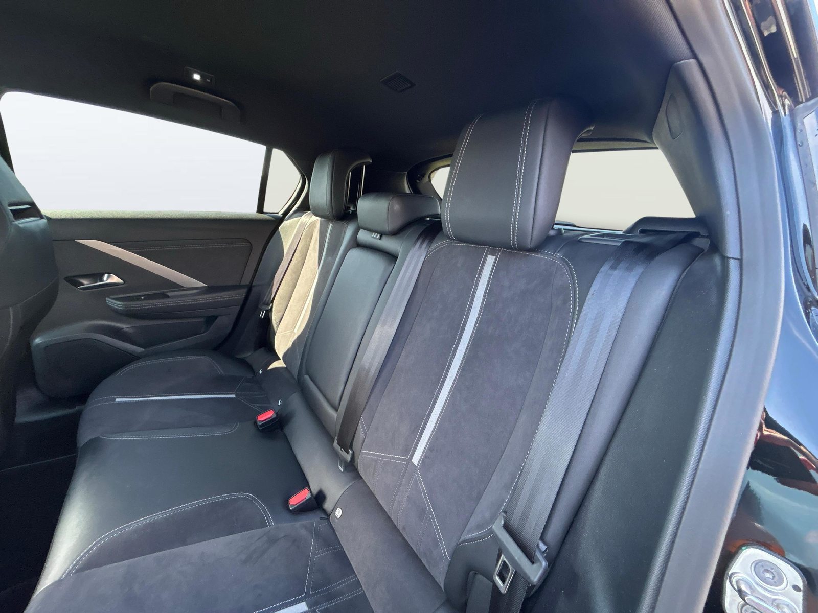 OPEL Astra 1.6 T PHEV 225 GSe, Plug-in-Hybrid Benzina/Elettrica, Occasioni / Usate, Automatico - 7