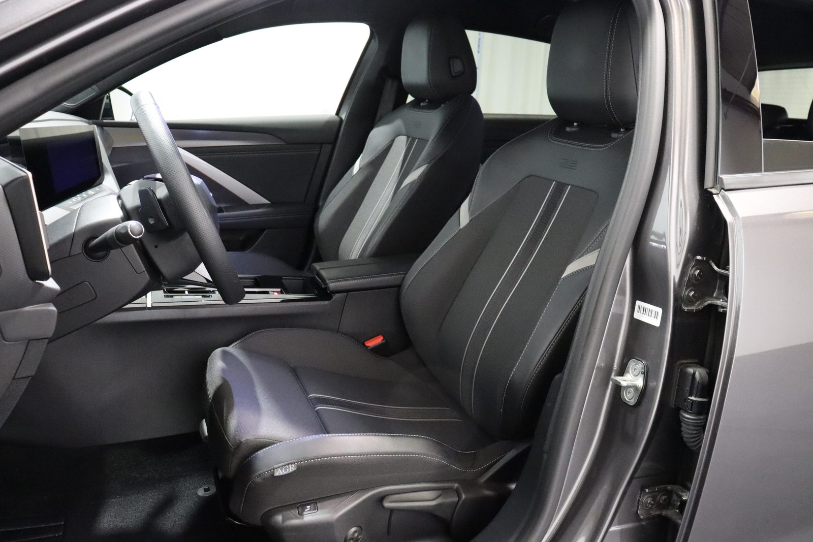OPEL Astra 1.6 T PHEV 180 Swiss Plus, Plug-in-Hybrid Benzina/Elettrica, Occasioni / Usate, Automatico - 5