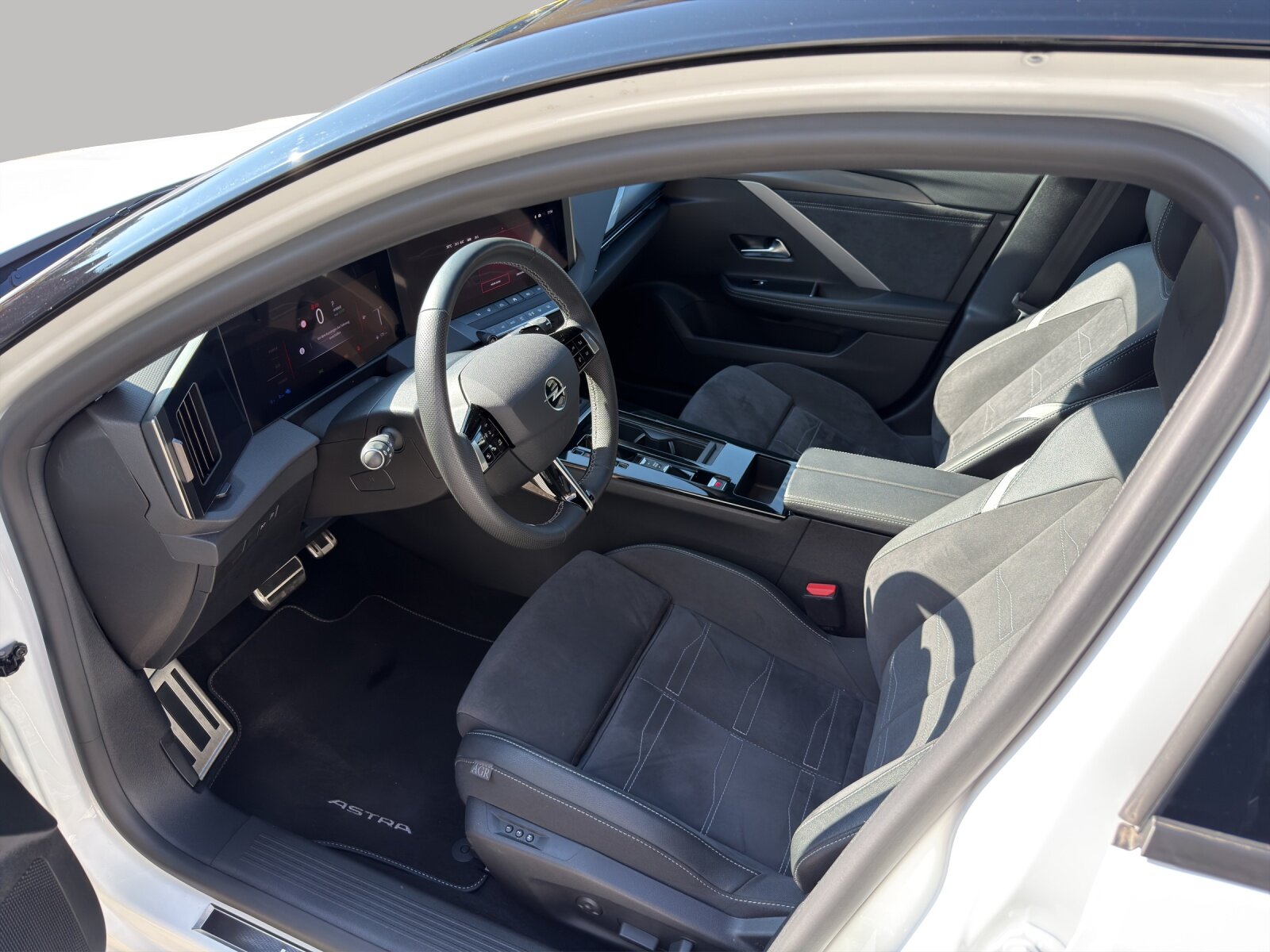 OPEL Astra 1.6 T PHEV 180 Swiss Plu, Voll-Hybrid Benzin/Elektro, Occasion / Gebraucht, Automatik - 4
