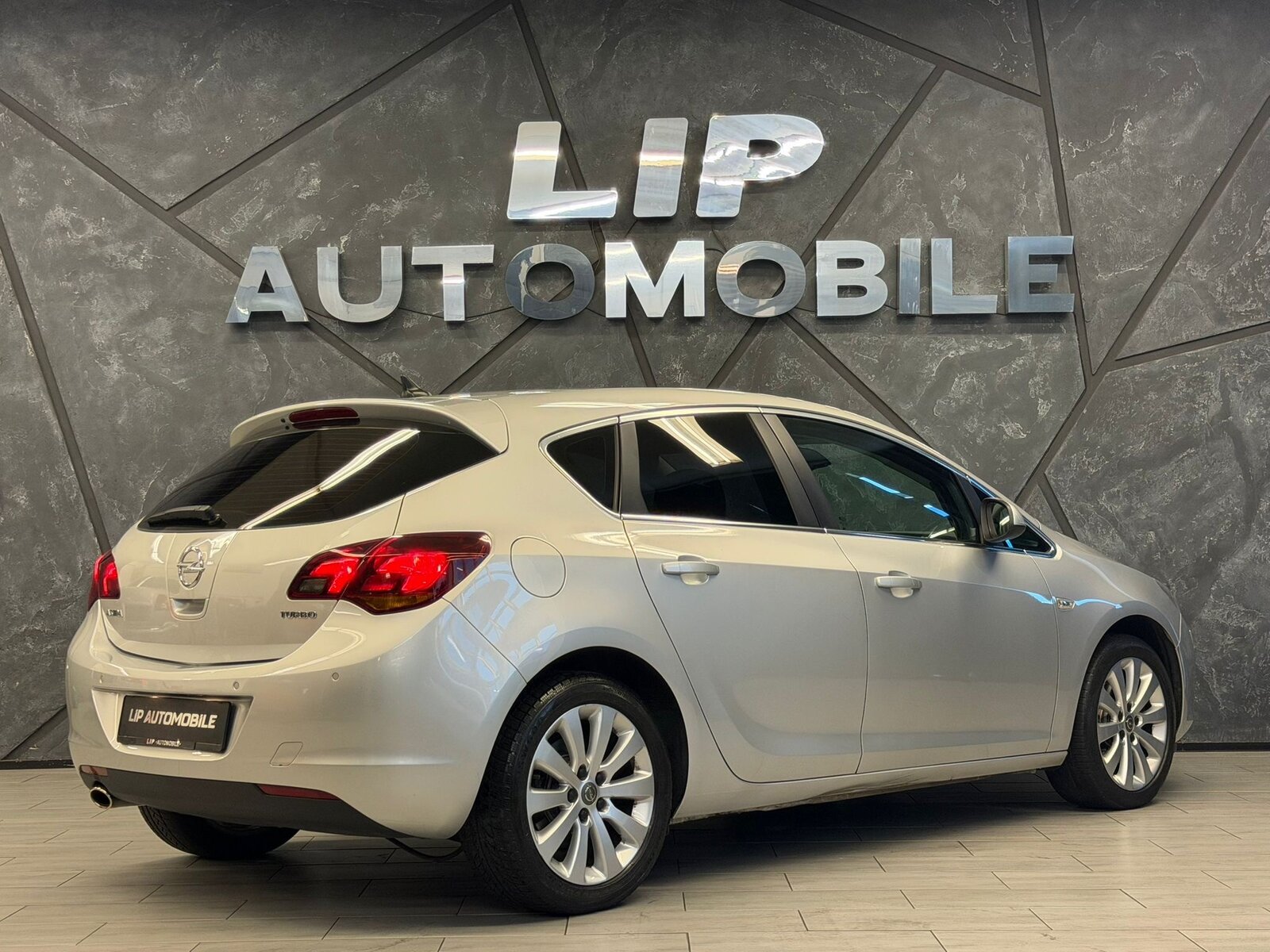 OPEL Astra 1.6i 16V Turbo Cosmo Automatic, Essence, Occasion / Utilisé, Automatique - 6