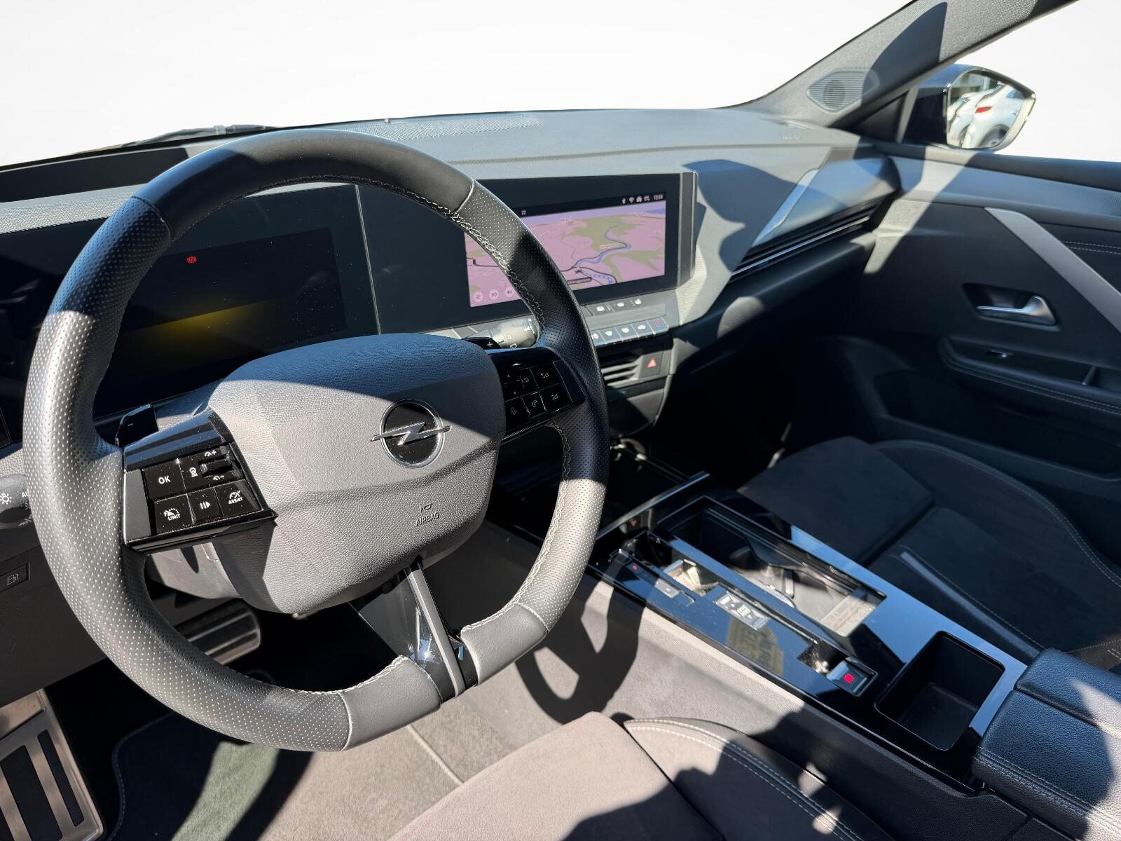 OPEL Astra 1.6 T PHEV 225 GSe, Plug-in-Hybrid Benzin/Elektro, Occasion / Gebraucht, Automatik - 3