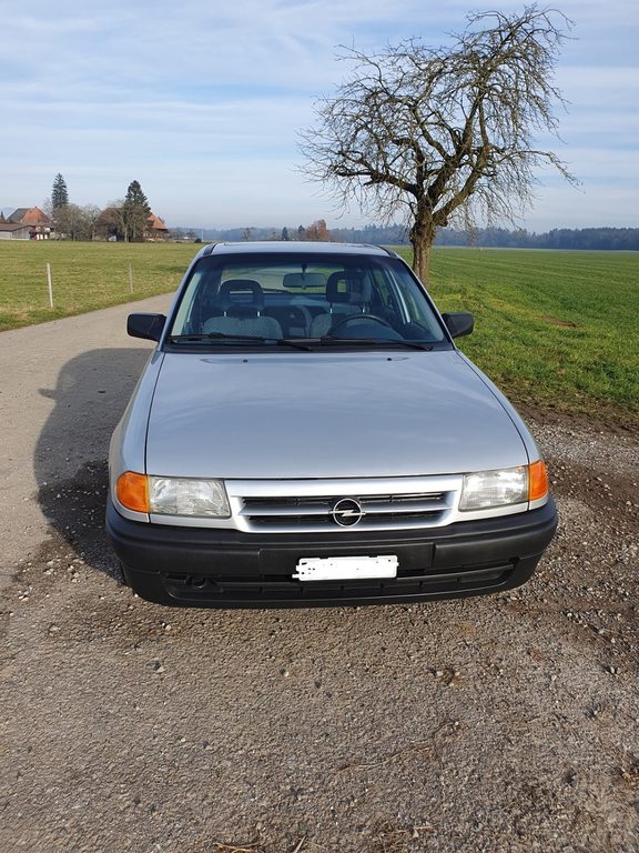 OPEL F 14 i, Benzin, Oldtimer, Handschaltung - 3