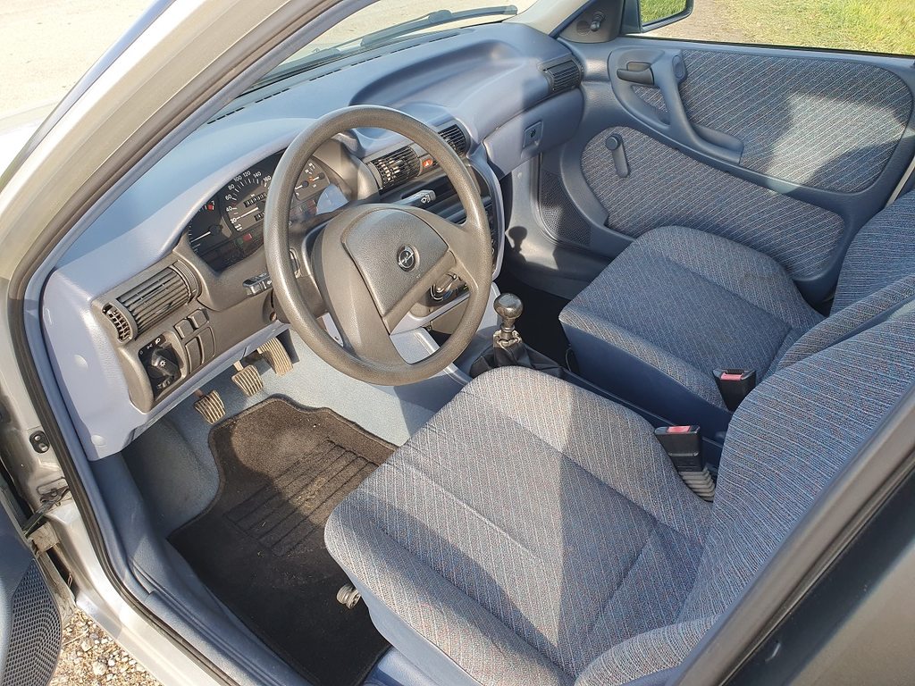 OPEL F 14 i, Benzin, Oldtimer, Handschaltung - 4