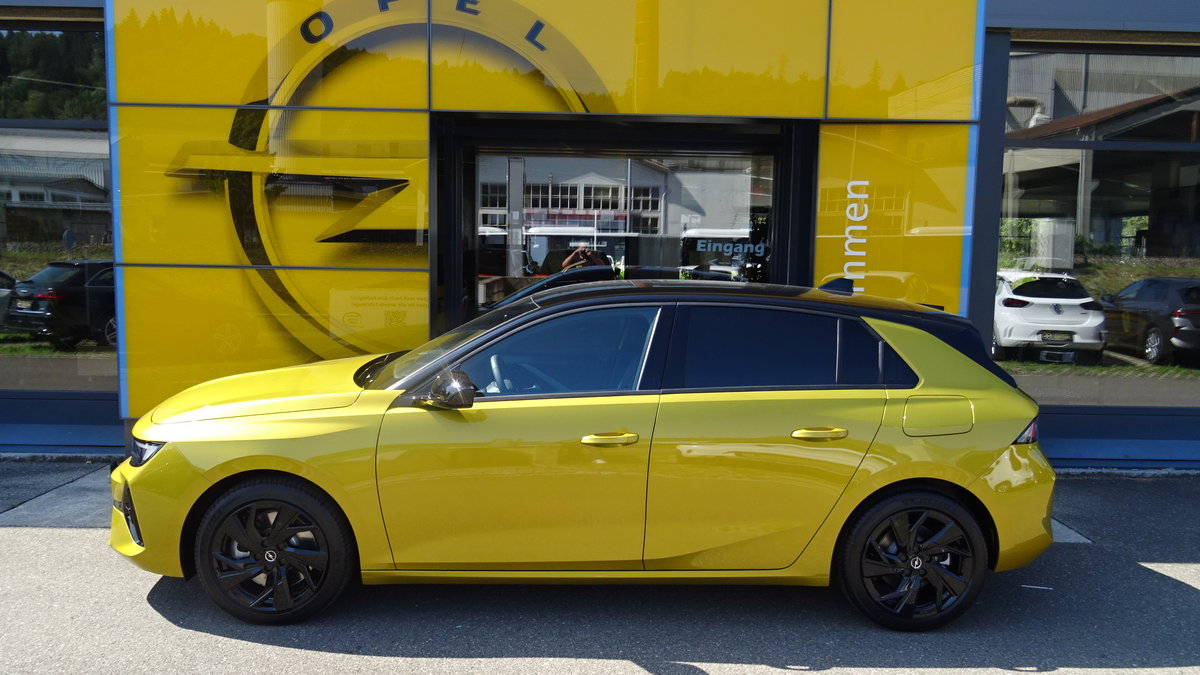 OPEL Astra 1.6 T PHEV 180 Swiss Plus, Plug-in-Hybrid Petrol/Electric, Ex-demonstrator, Automatic - 2