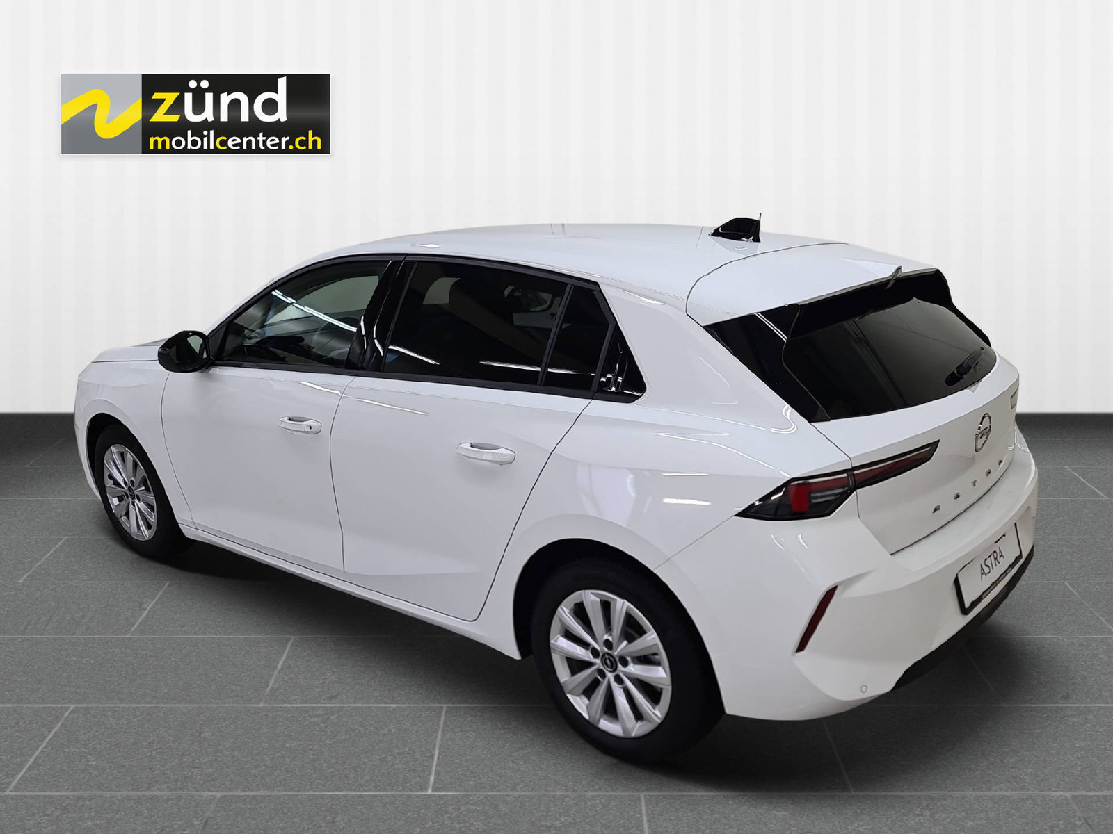 OPEL Astra 1.2 TURBO 110 PS Swiss, Essence, Voiture de démonstration, Manuelle - 3