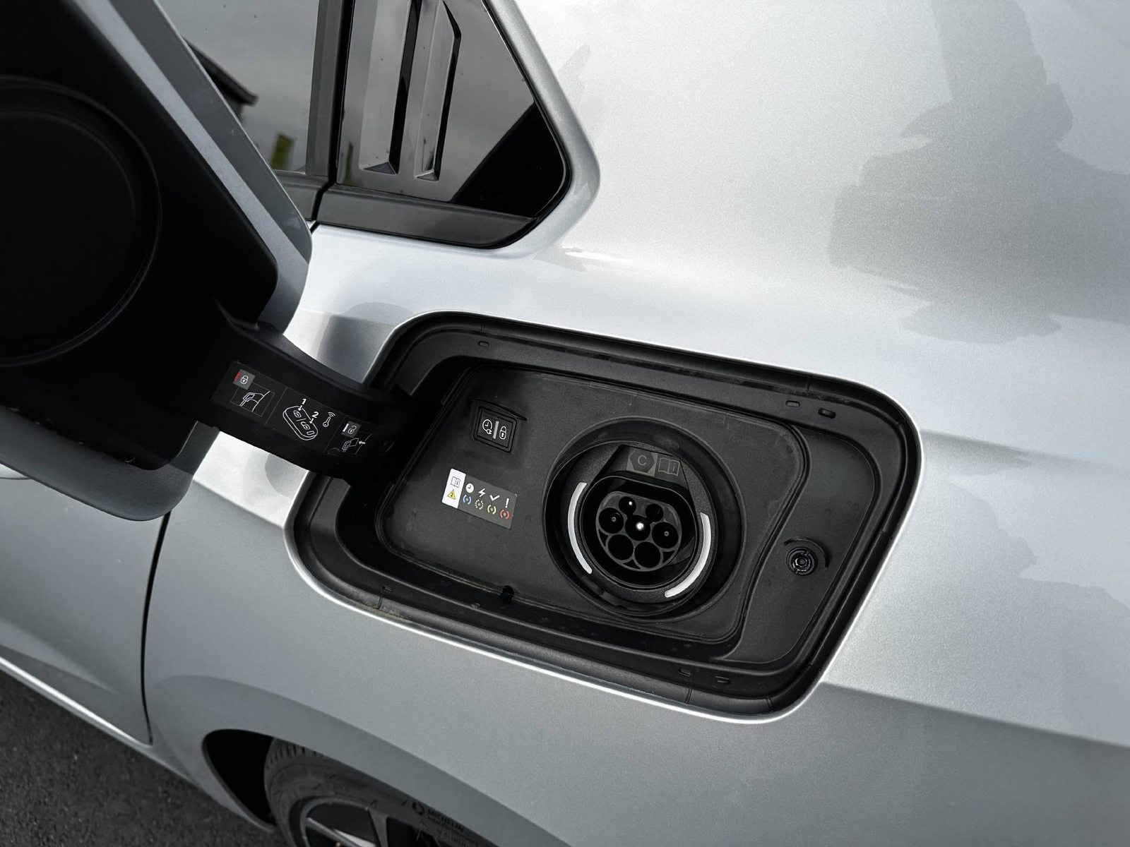 OPEL Astra 1.6 T PHEV 180 Swiss Premium, Plug-in-Hybrid Petrol/Electric, Ex-demonstrator, Automatic - 7