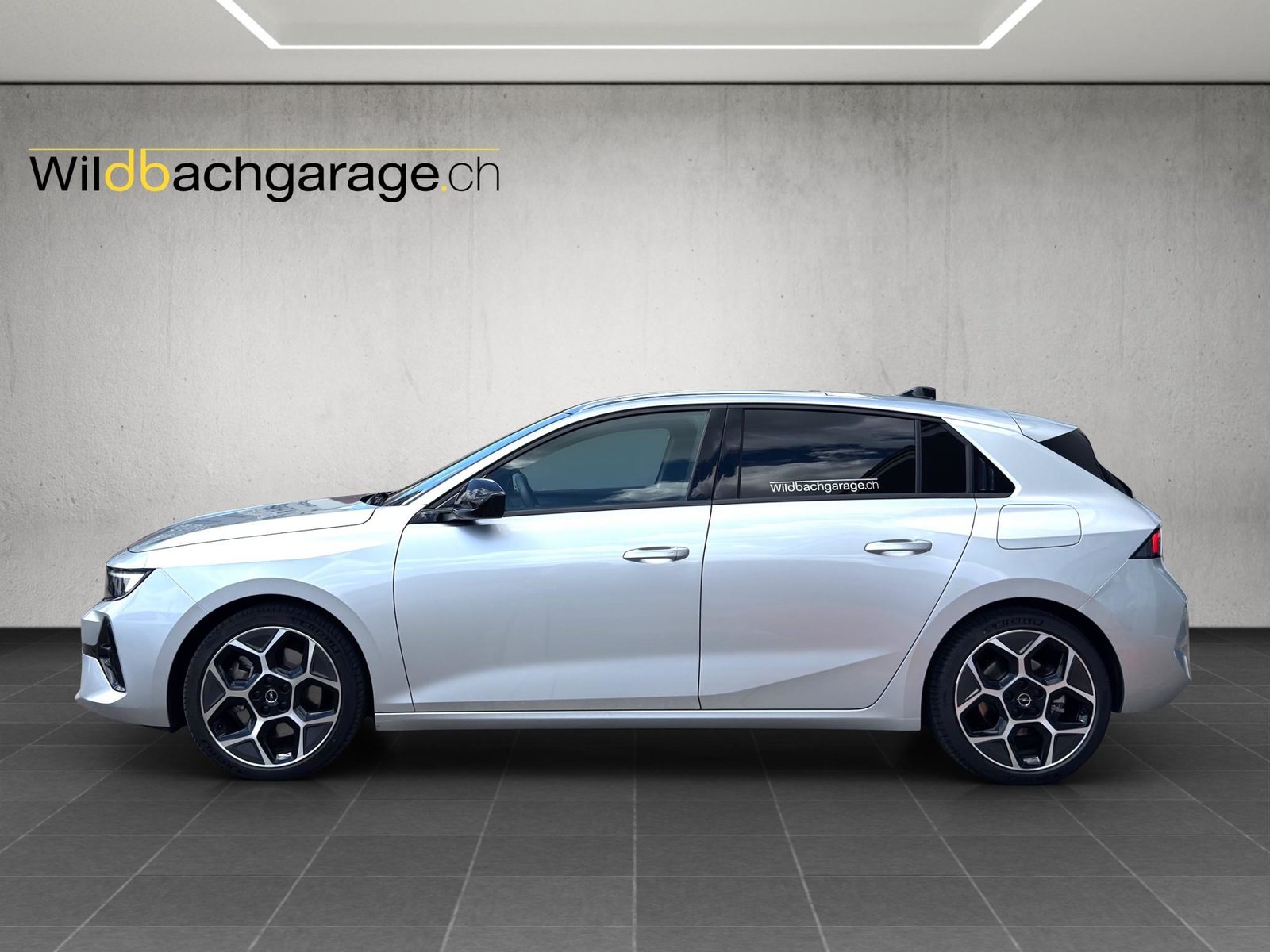 OPEL Astra 1.6 T PHEV 180 Swiss Premium, Plug-in-Hybrid Petrol/Electric, Ex-demonstrator, Automatic - 2