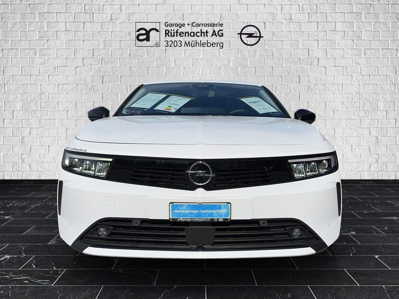 OPEL Astra 1.2 T Swiss, Petrol, Ex-demonstrator, Manual - 3
