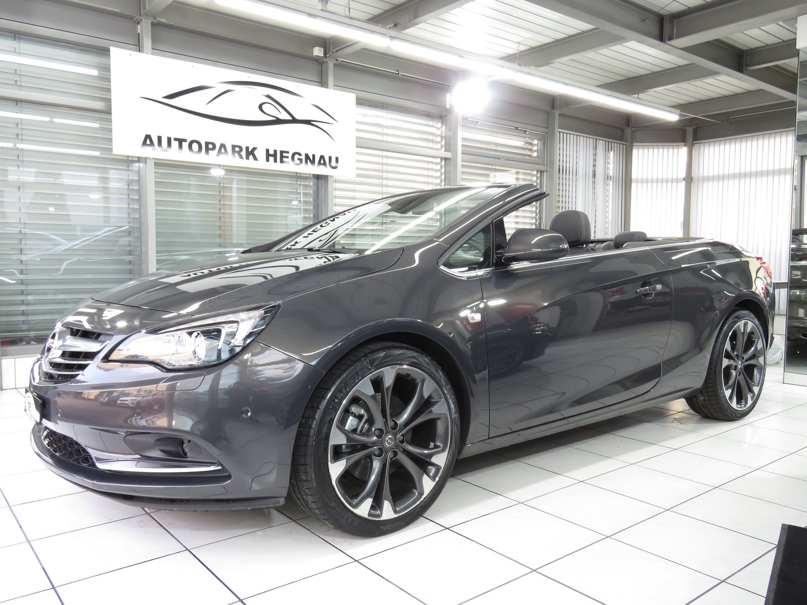 OPEL Cascada 1.6i 16V Cosmo