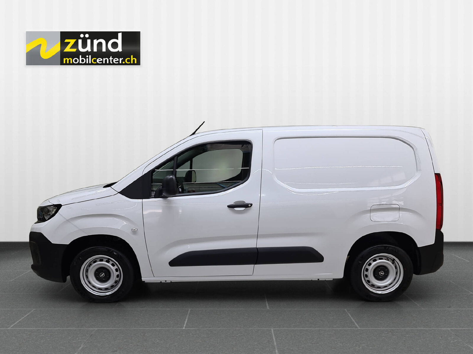 OPEL Combo Cargo 2.0 t 1.2 S/S, Essence, Véhicule neuf pré-immatriculé, Manuelle - 2