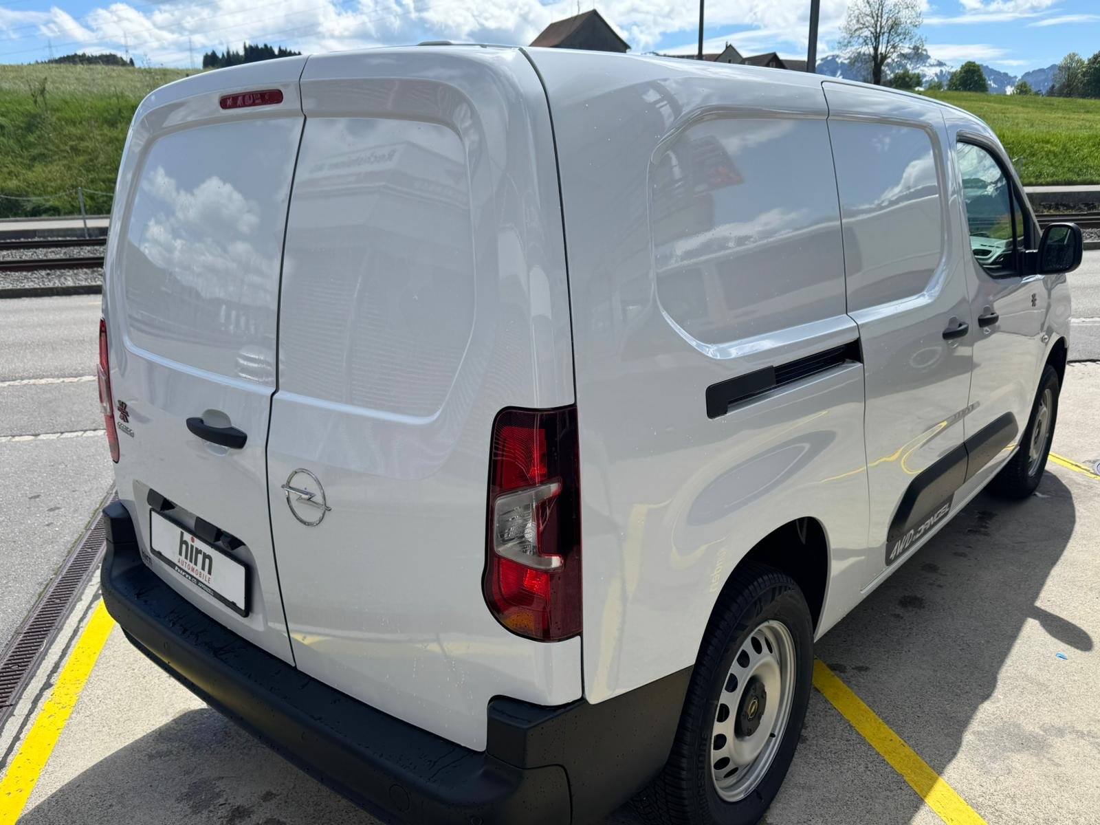 OPEL Combo-e Cargo 2.4 t XL Electric 4x4, Elettrica, Auto nuove, Automatico - 3
