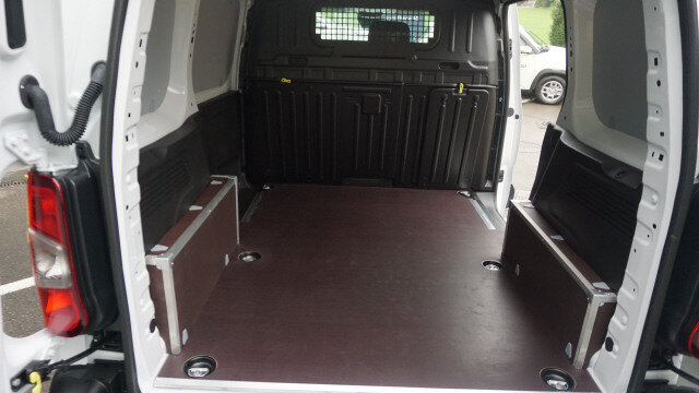 OPEL Combo 1.2 Cargo, New car, Manual - 7