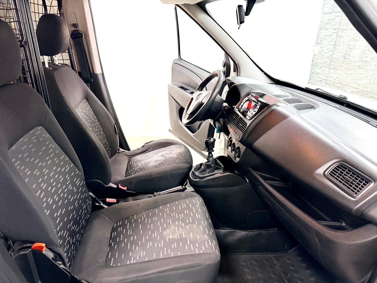 OPEL Combo 1.6 CDTI 2.4 L2H1, Diesel, Occasion / Gebraucht, Handschaltung - 6