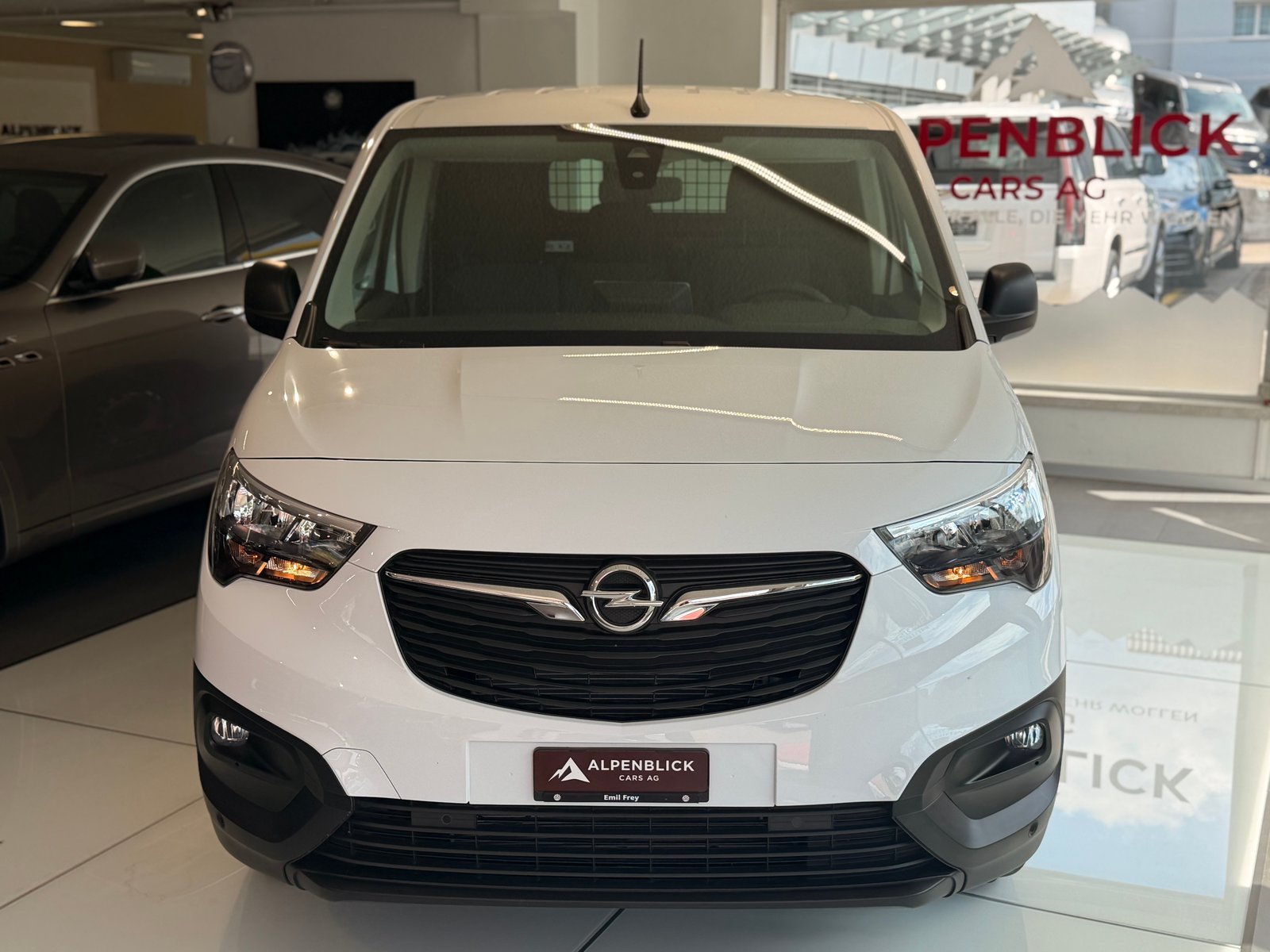 OPEL Combo-e Cargo Blitz, Elektro, Occasion / Gebraucht, Automatik - 3
