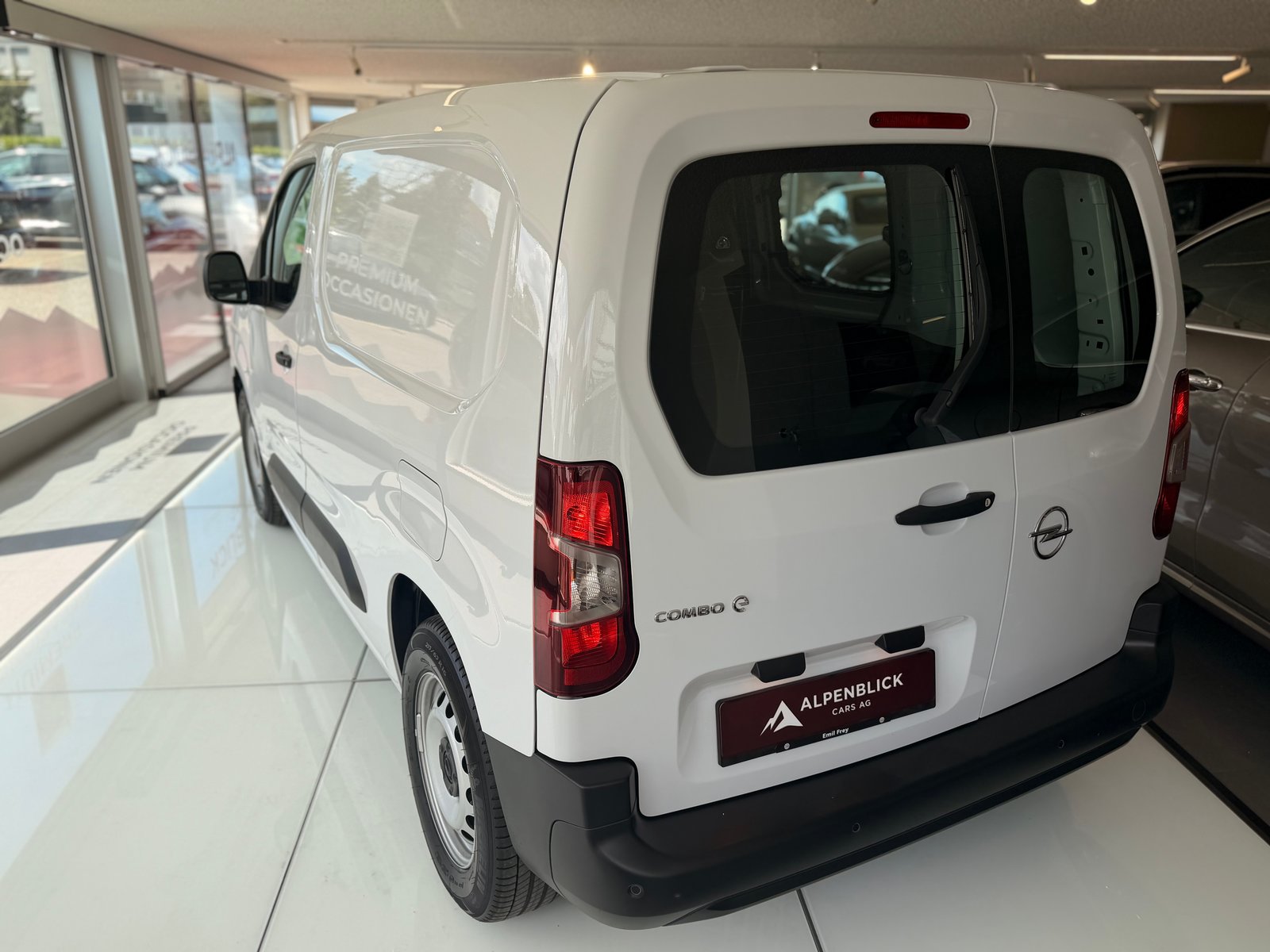 OPEL Combo-e Cargo Blitz, Elektro, Occasion / Gebraucht, Automatik - 7
